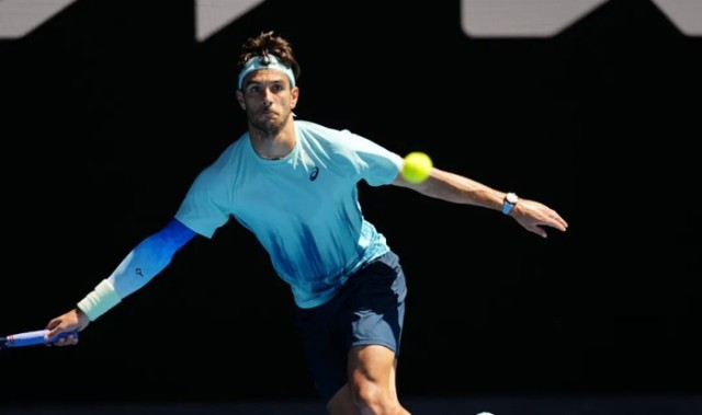 游戏玩法-跨过前半程硝烟，墨尔本战火升级|网球|亚瑟士|弗里茨|大满贯|穆塞蒂_新浪体育_新浪新闻